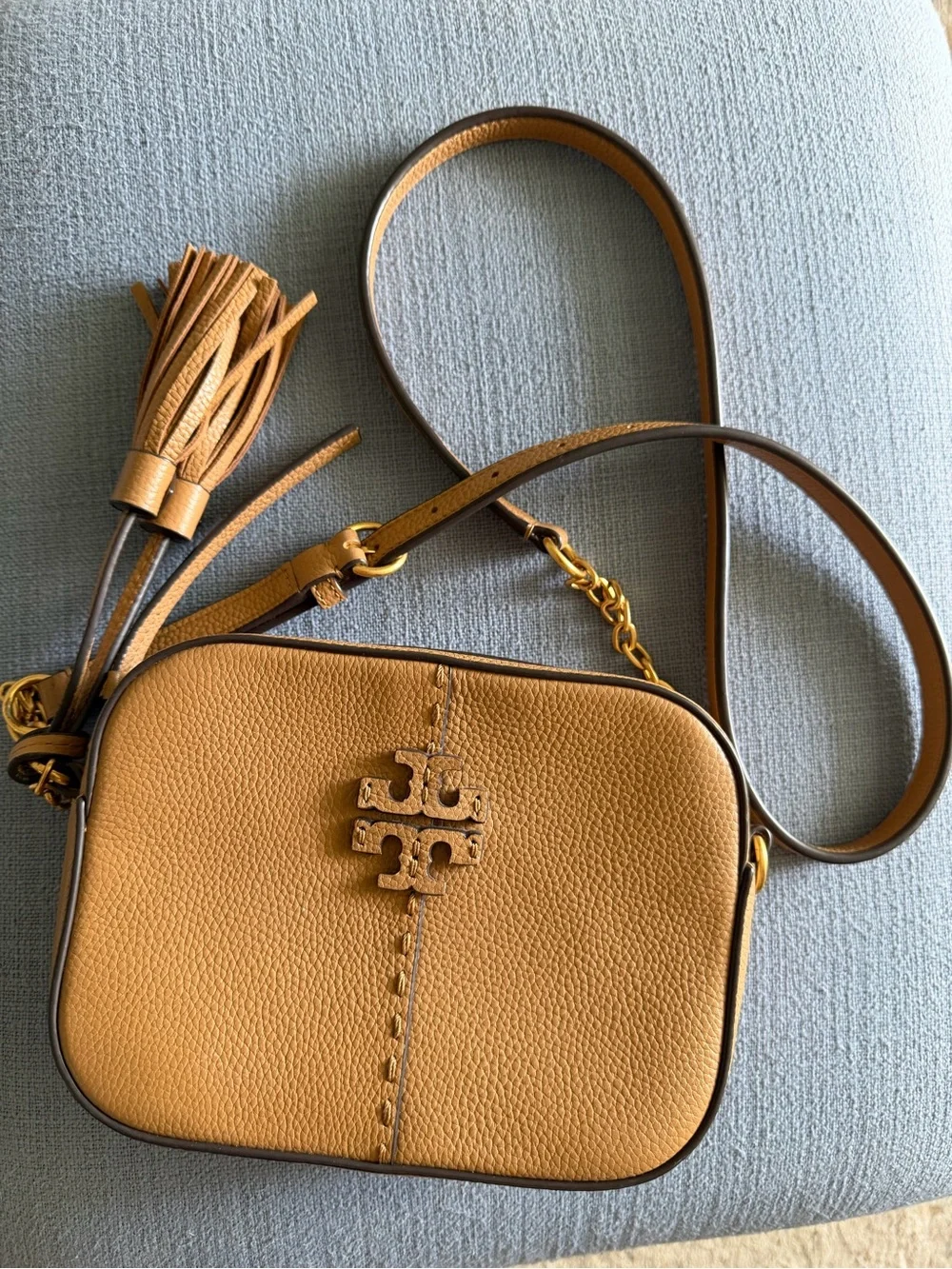 Tory Burch McGraw Camera Bag Pebbled Leather in Tan